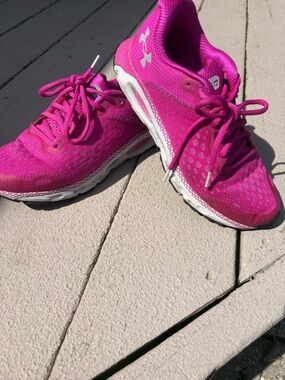 Under Armour Women’s Hot Pink Mesh Running Sneakers